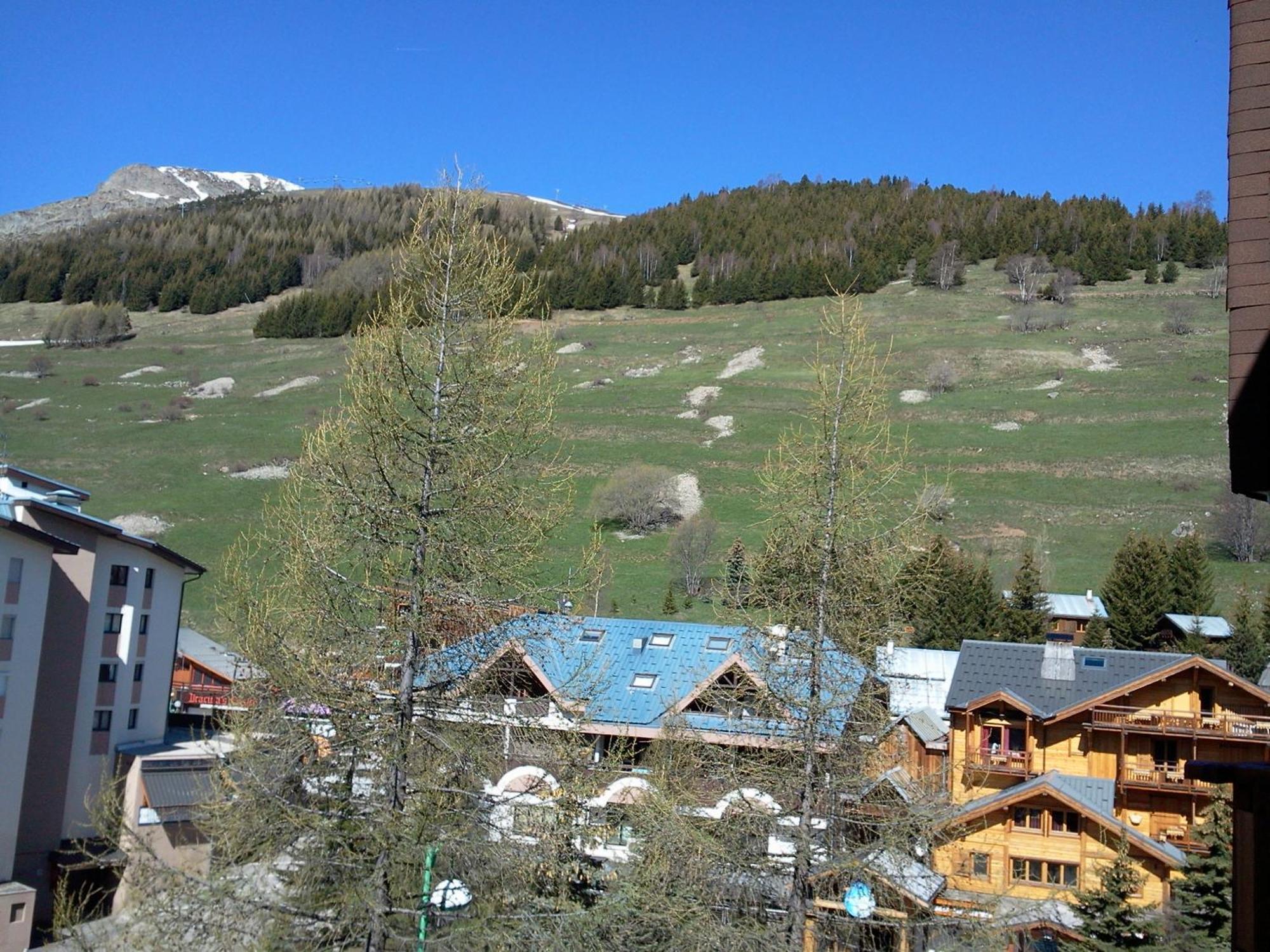 Le Tyrol Apartment เลส์เดอซาลป์ ภายนอก รูปภาพ